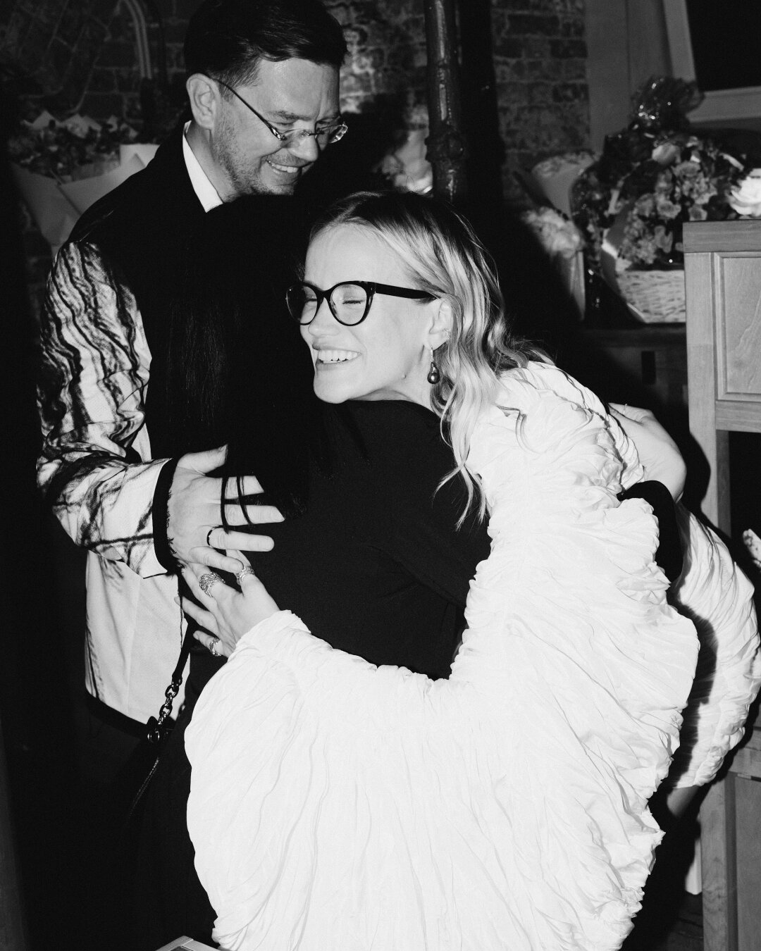 Дмитрий Абрамов и Анна Зотова с друзьями и родственниками