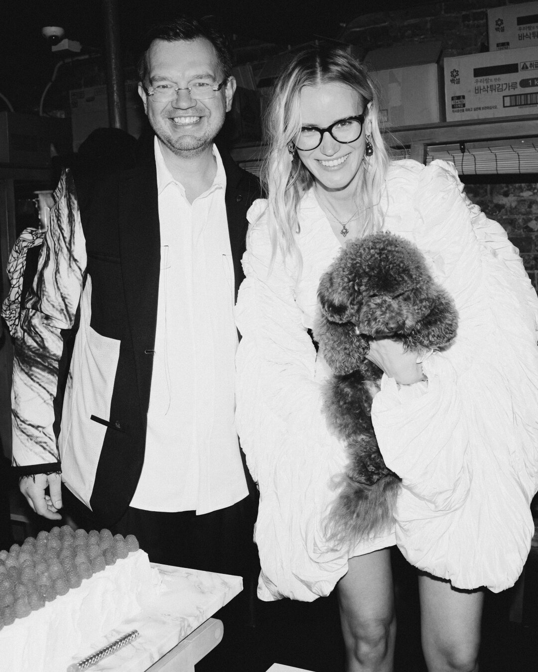 Дмитрий Абрамов и Анна Зотова с той-пуделем Анри