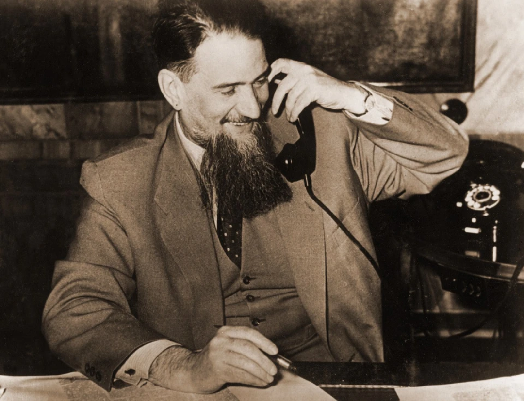 Игорь Курчатов