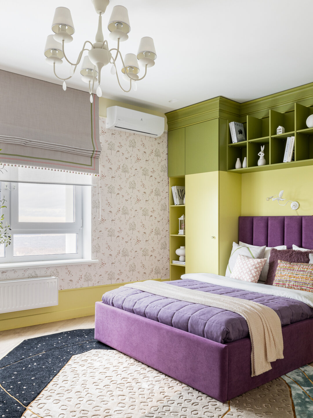 Гардеробную зону сделали акцентной при помощи красок от Tikkurila