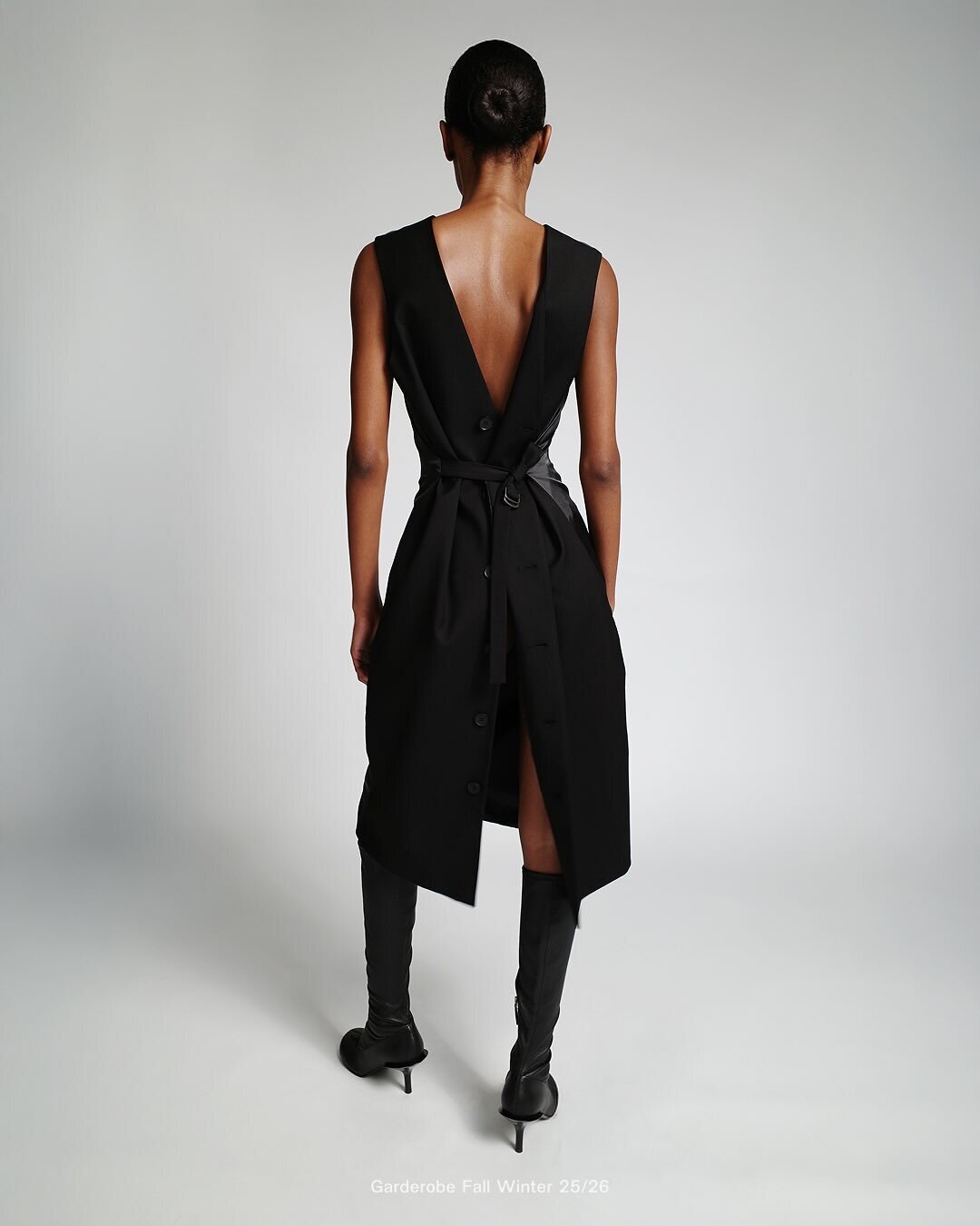 Платье-жилет Ushatava, 22 900 руб.