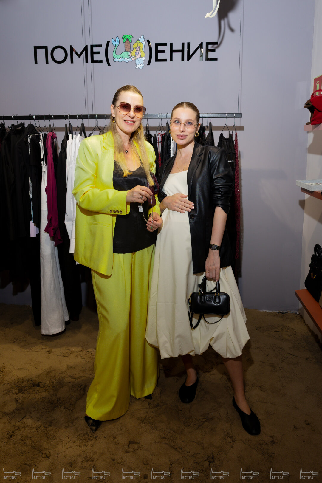 Анджелика Осташевская, Жанна Орещук