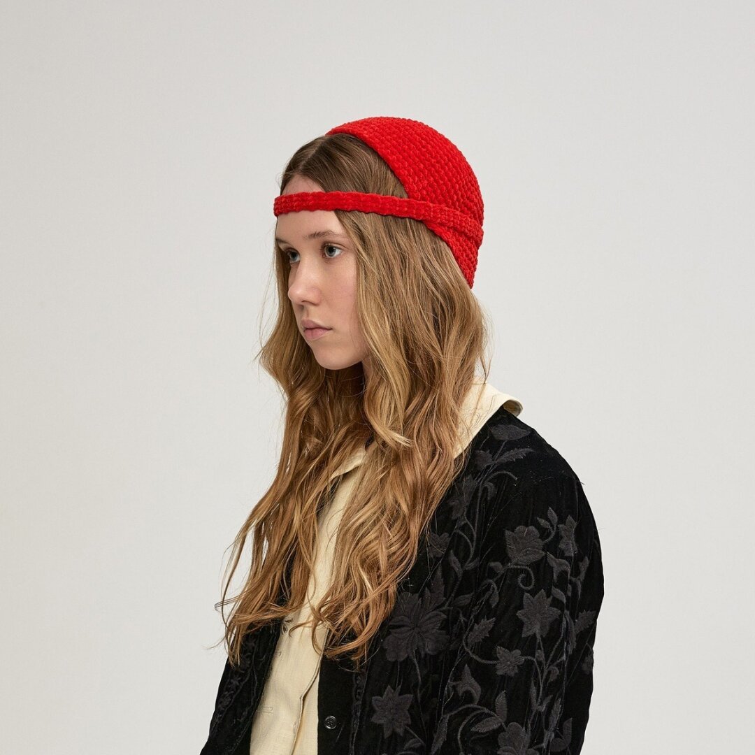 Шапка aºt't'', 3 200 руб.