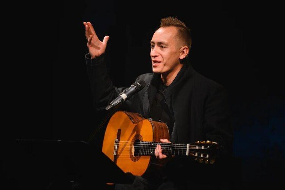 Творческий вечер Альберта Макарова «Скоро осень, за окнами август»