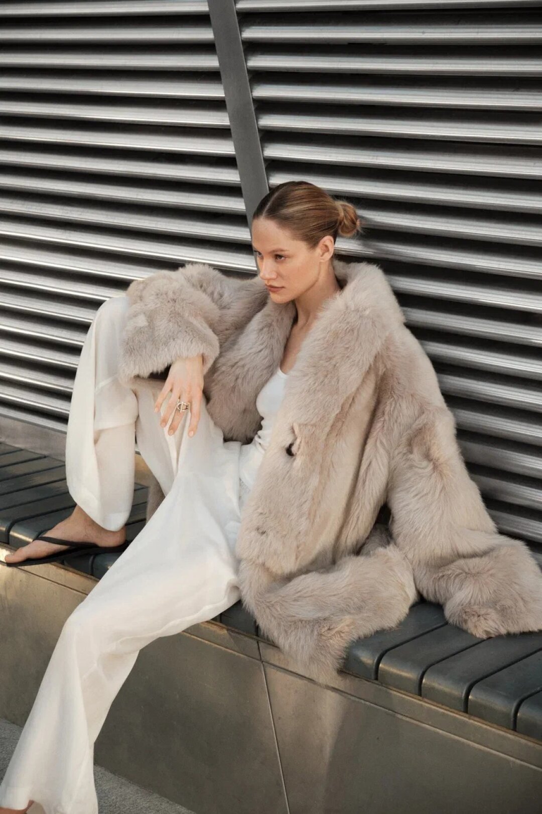 Брюки Rockabi, 18 000 руб.