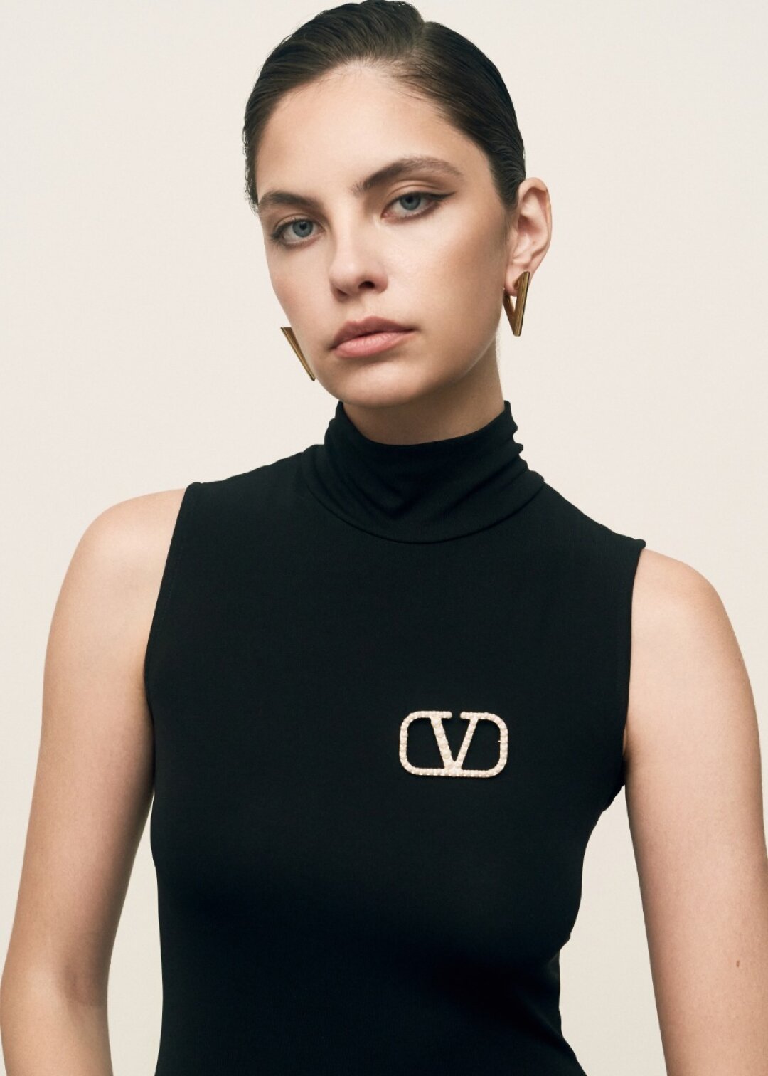 Брошь Valentino, Poison Drop, 54 750 руб.