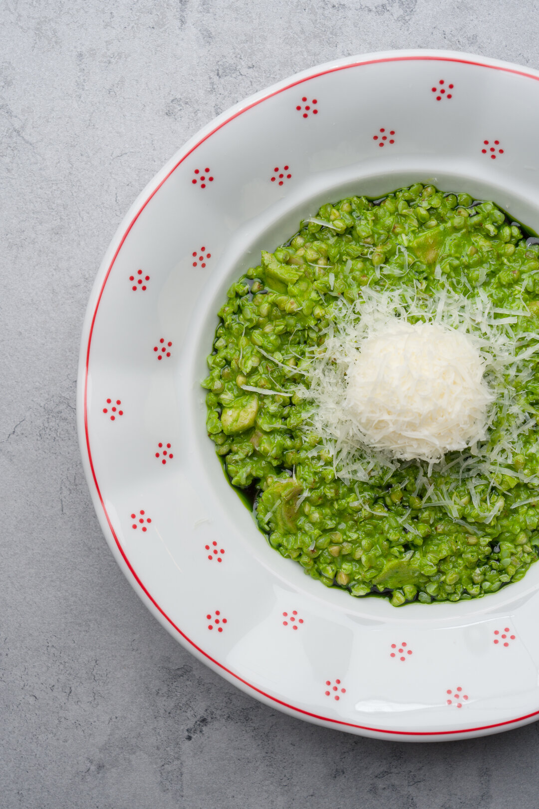 Зеленая гречка с кроликом и яйцом, 660 рублей