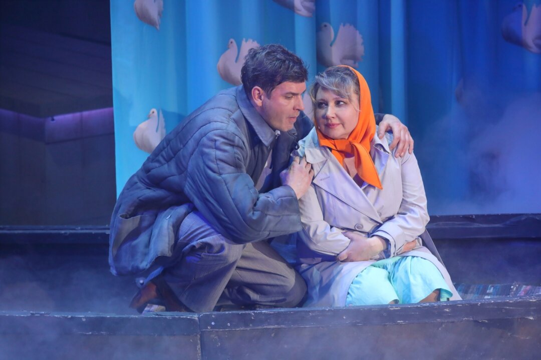 Спектакль «Любовь и голуби»