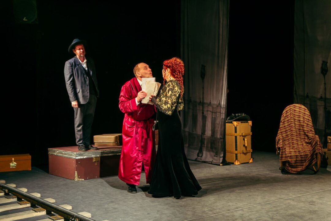 Спектакль «Всегда один»