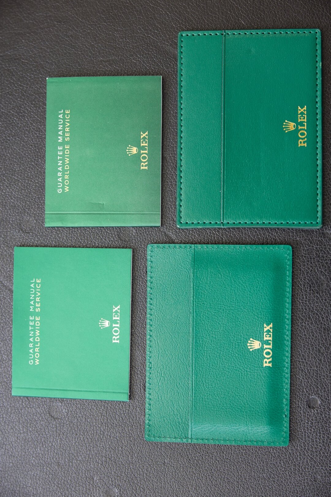 Сверху подделка, внизу оригинал