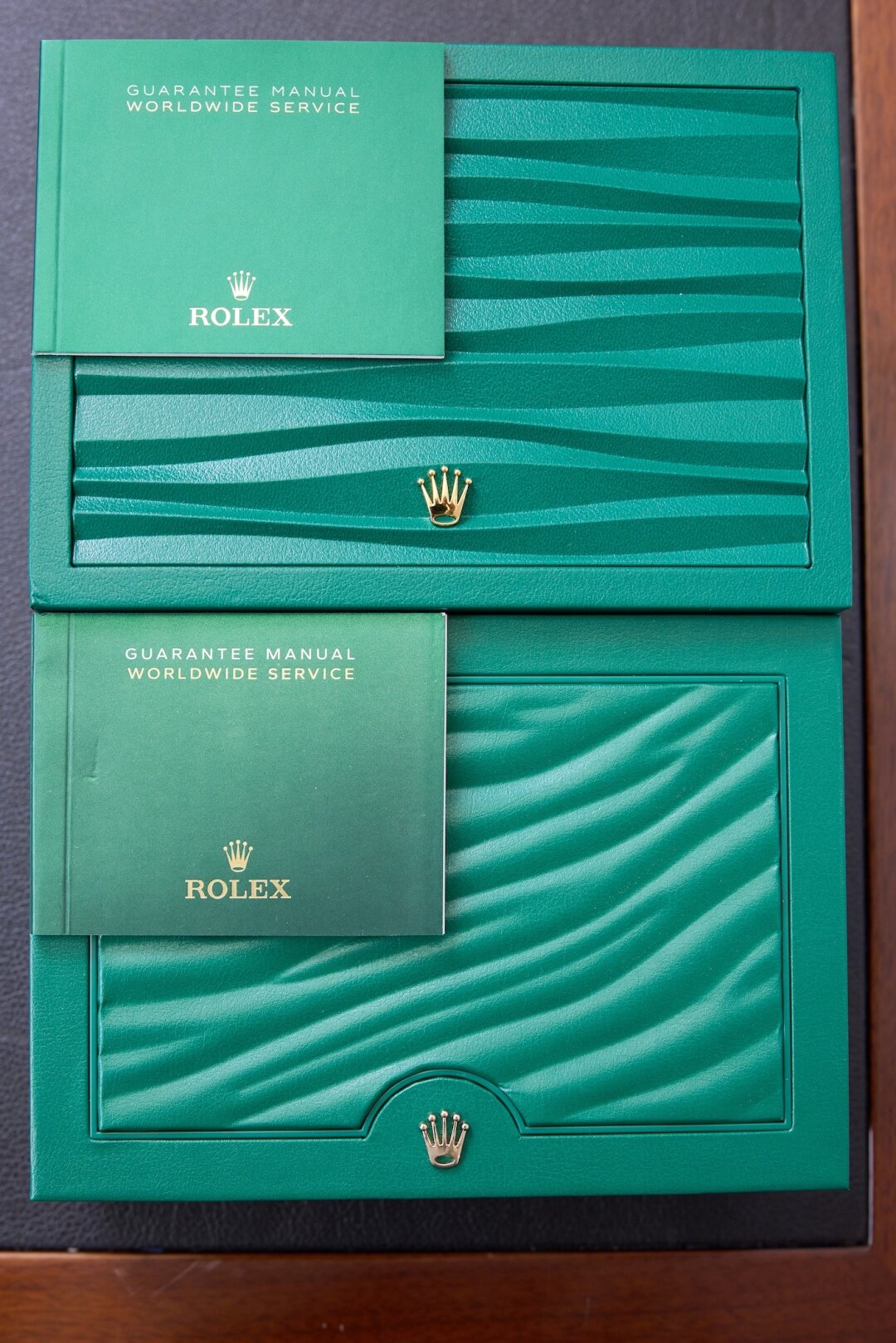 Сверху оригинал, внизу подделка