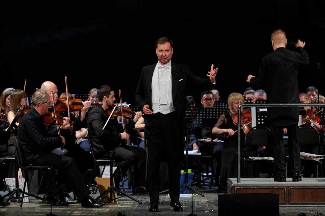 Аскар Абдразаков