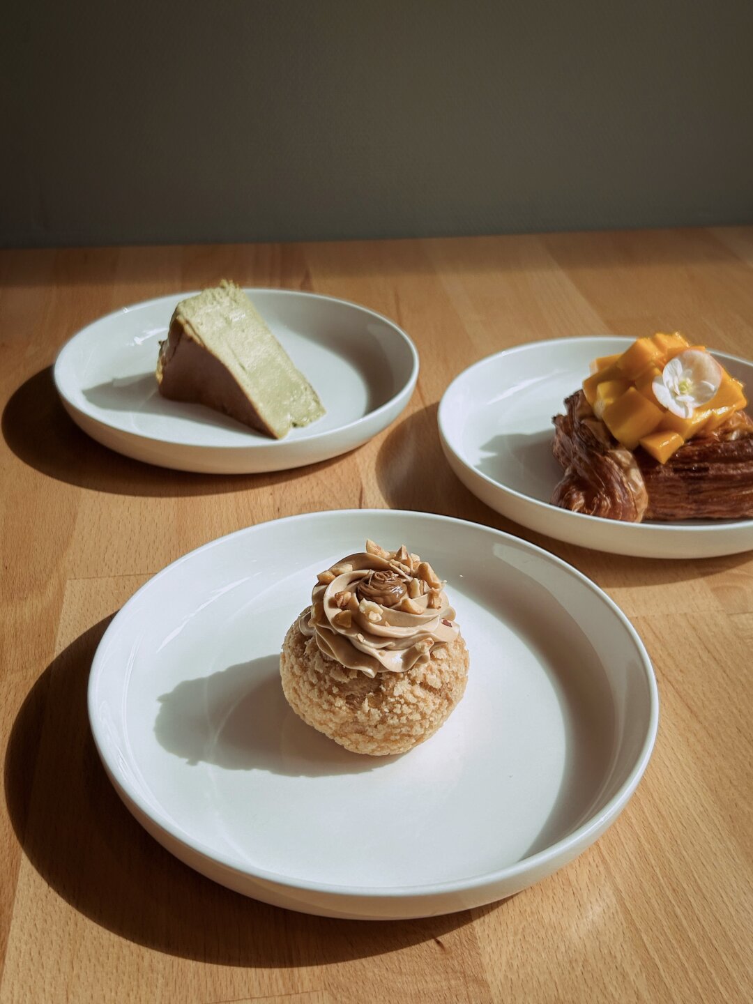 Премьеры в кофейне «Фрай»