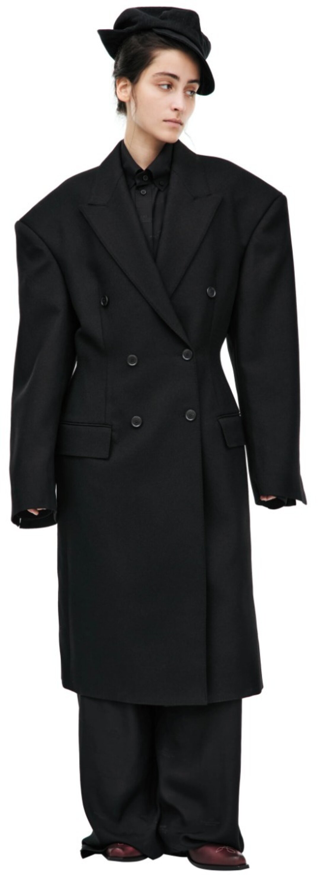 Total black Balenciaga