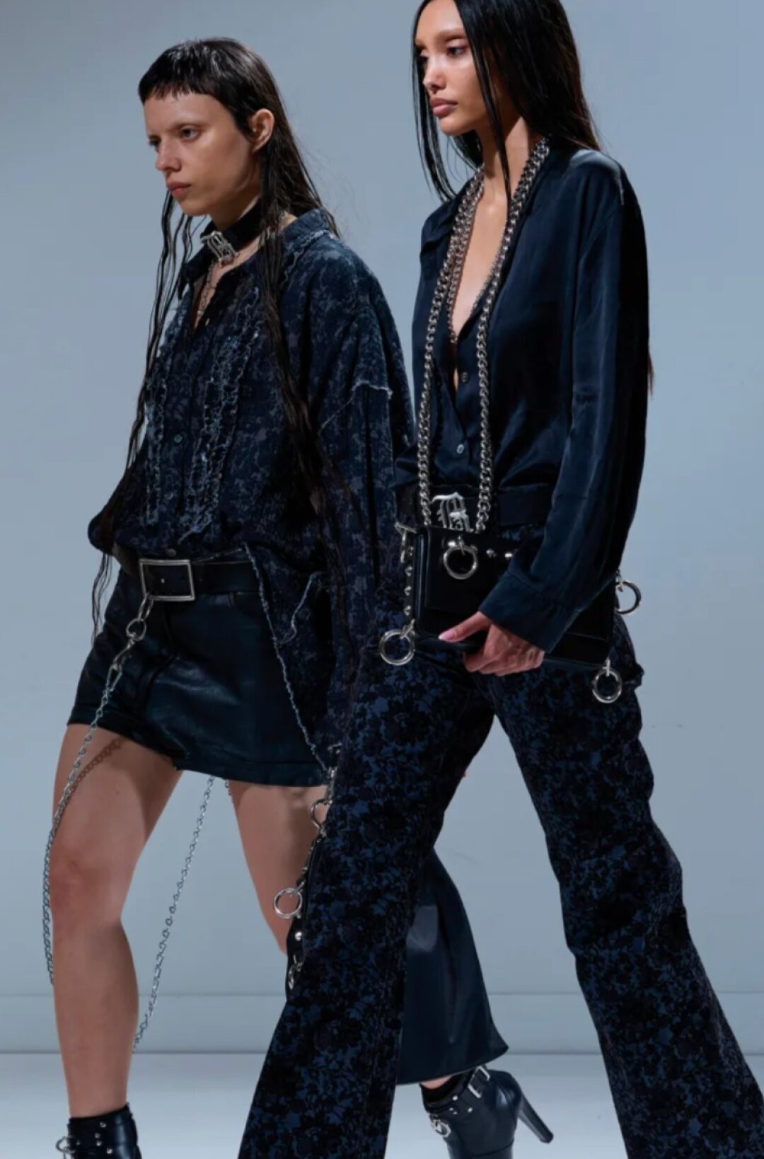 Гранж R13 «Таинственный вьетнамец Крис Леба сначала дослужился до позиции вице-президента Ralph Lauren, а затем приручил авангардистский гранж в