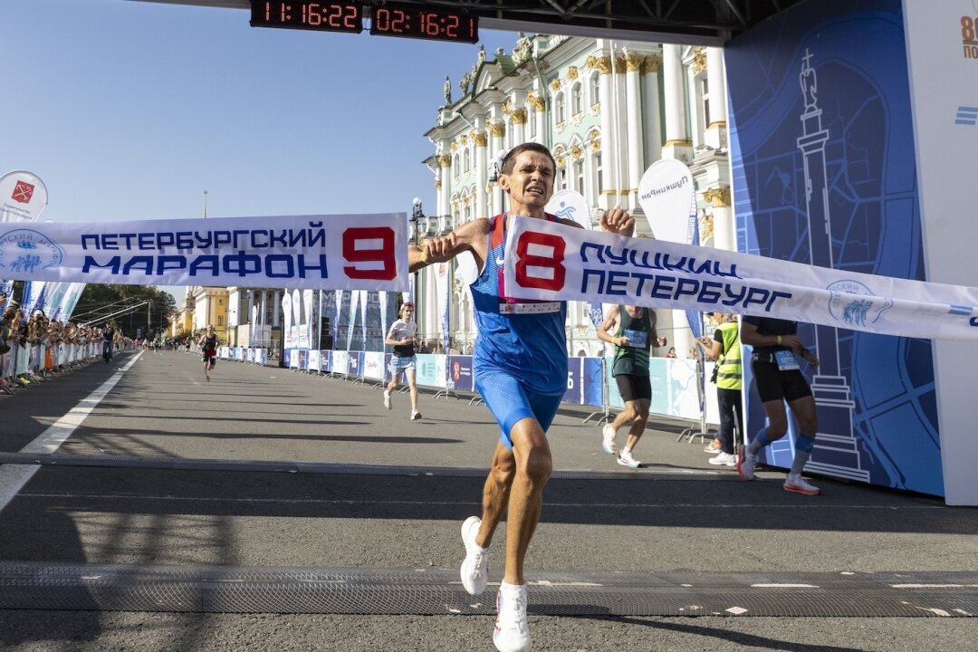 Михаил Максимов – победитель в марафоне среди мужчин