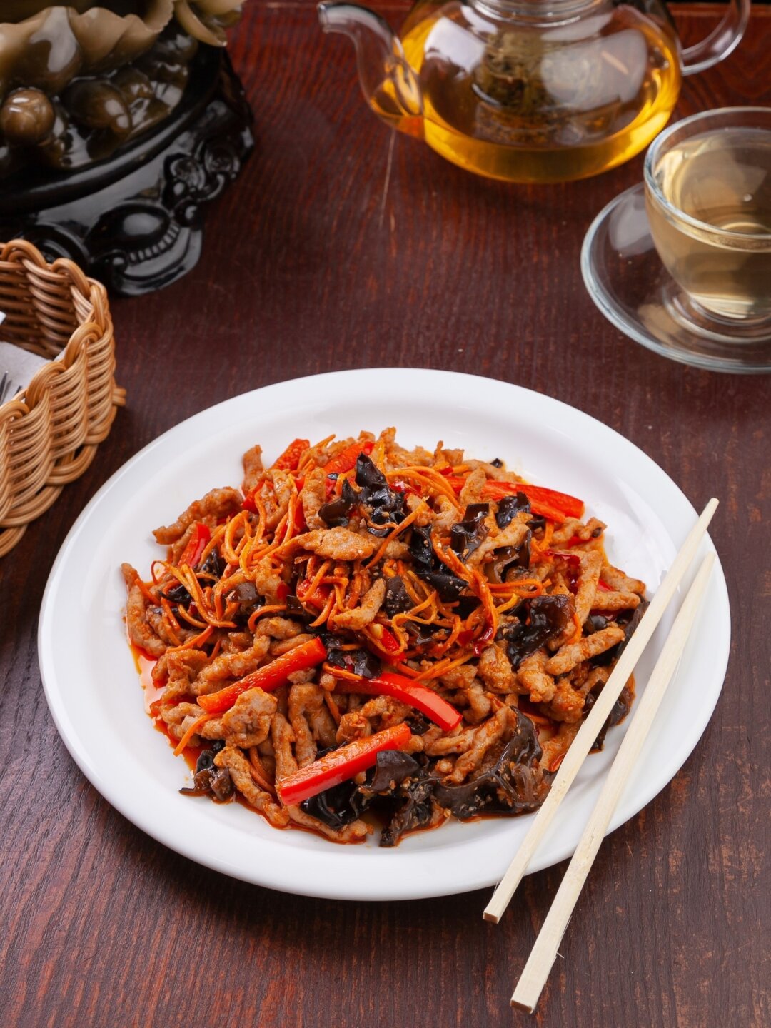 Свинина в соусе юйсян «Пекин»