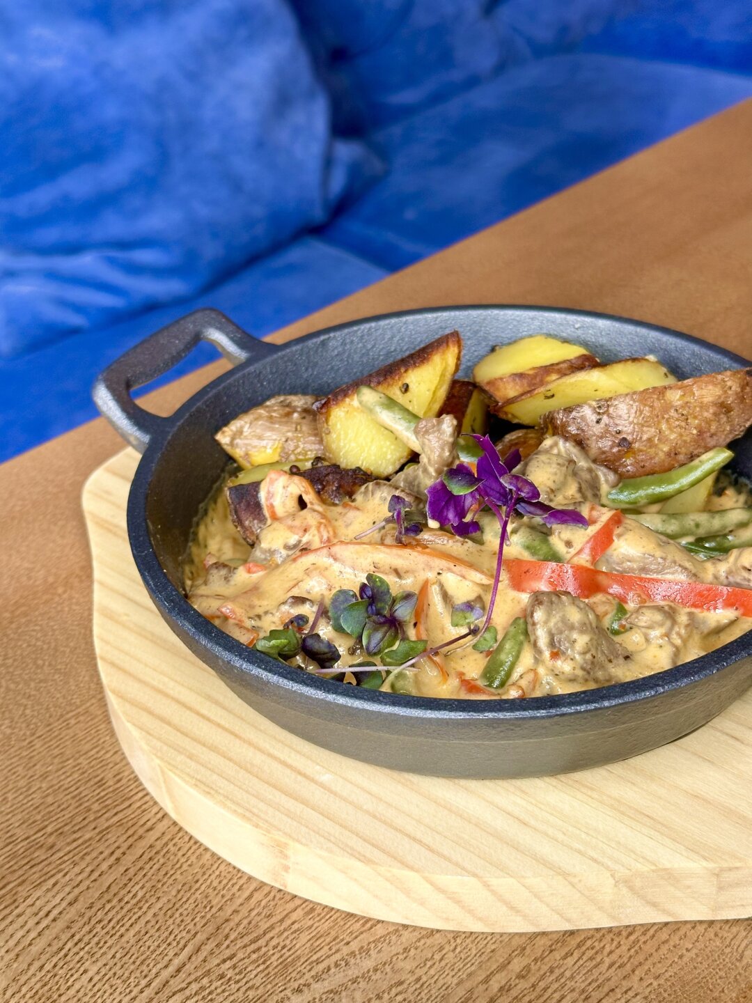 Горячая сковородка в The Hound