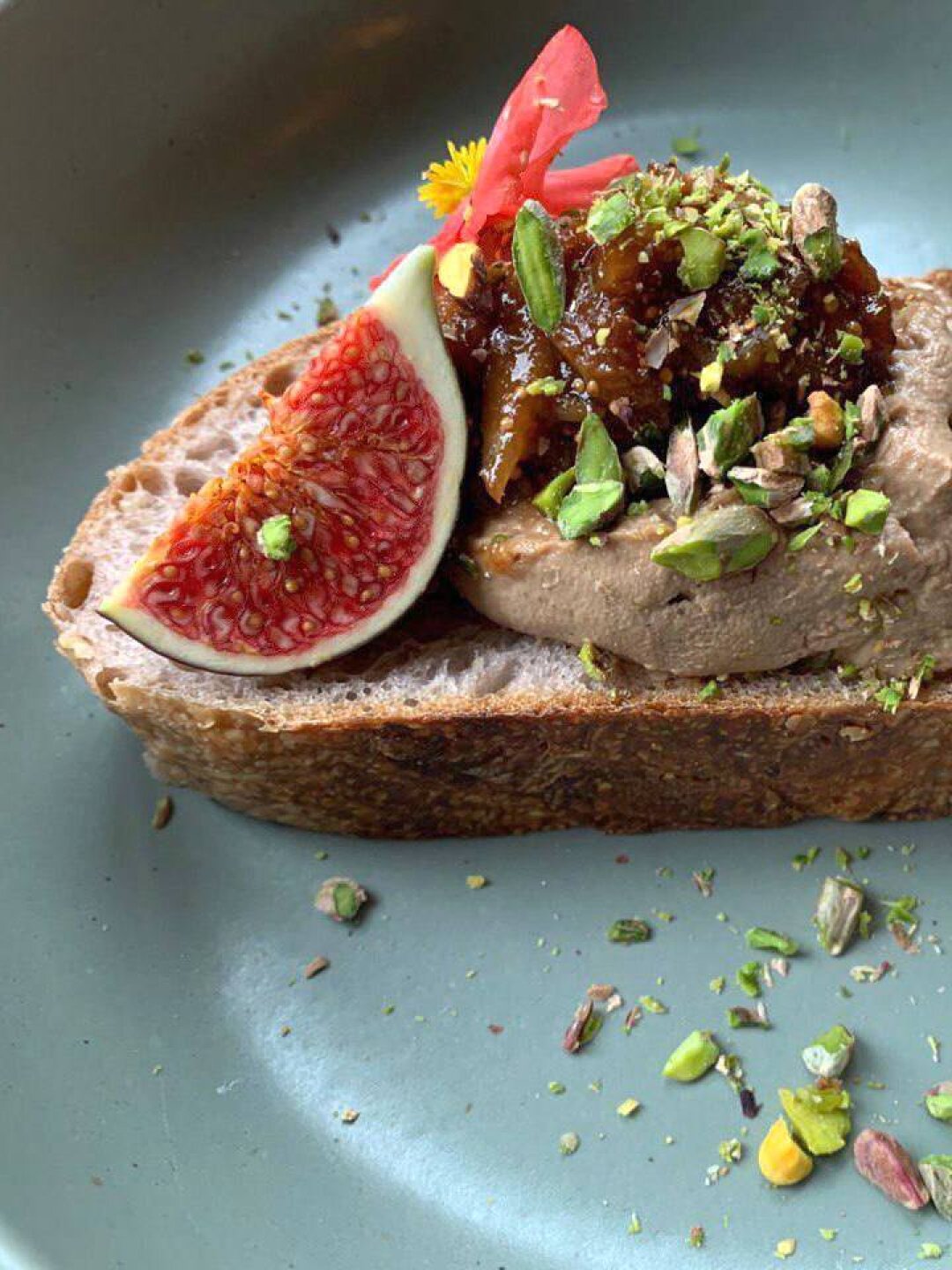 Паштет с инжиром в «Улитке»