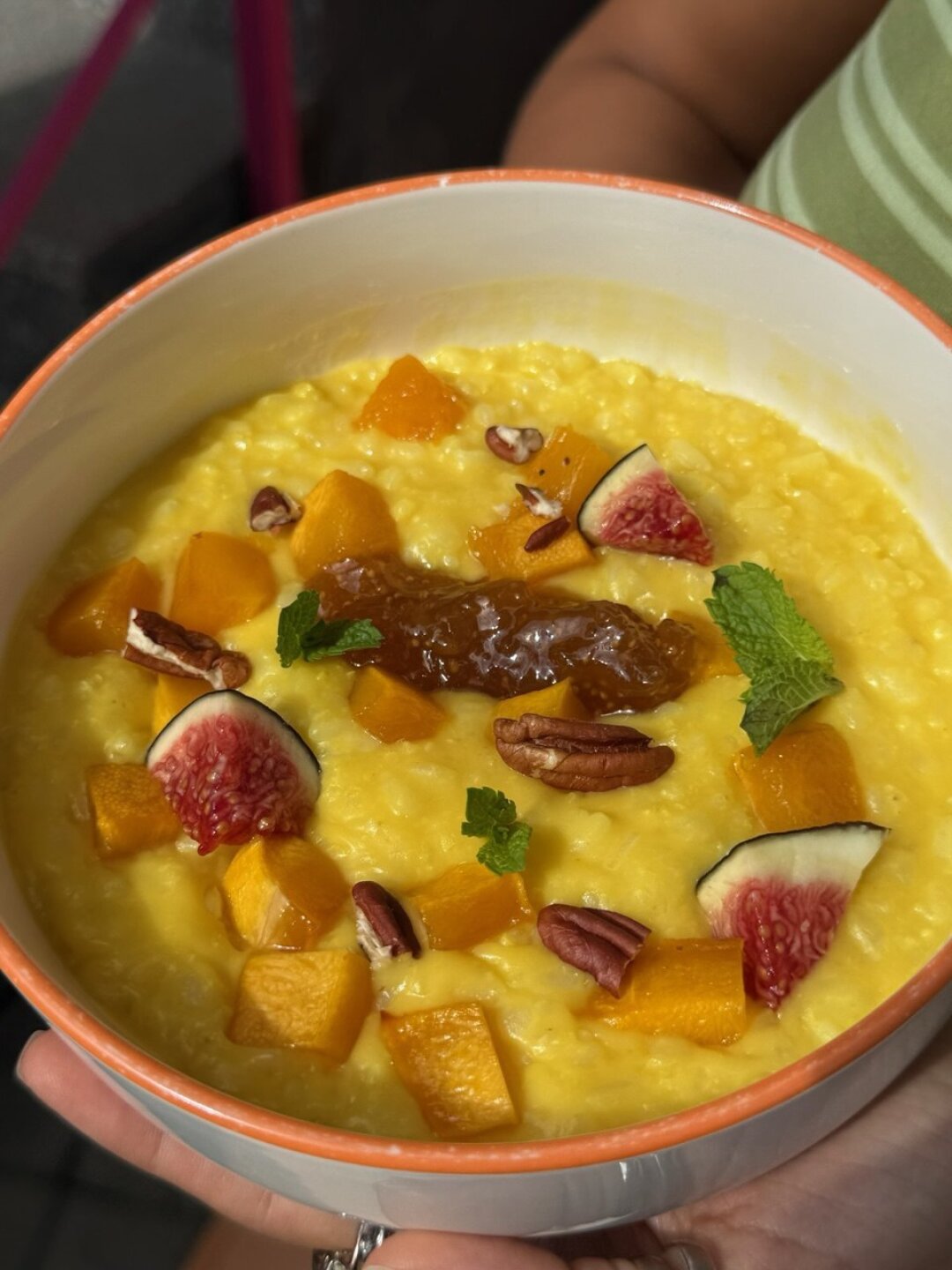 Каша «Дружба» с запеченной тыквой и свежим инжиром в «ПэПэ»