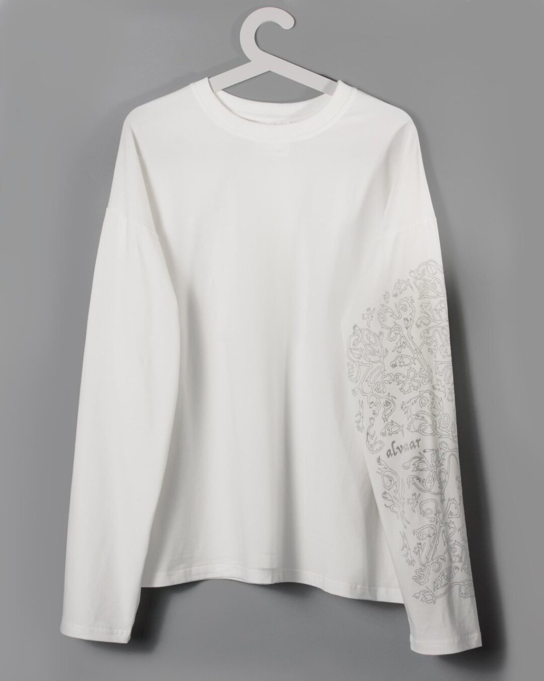 Лонгслив Alvaar, 7 000 руб.