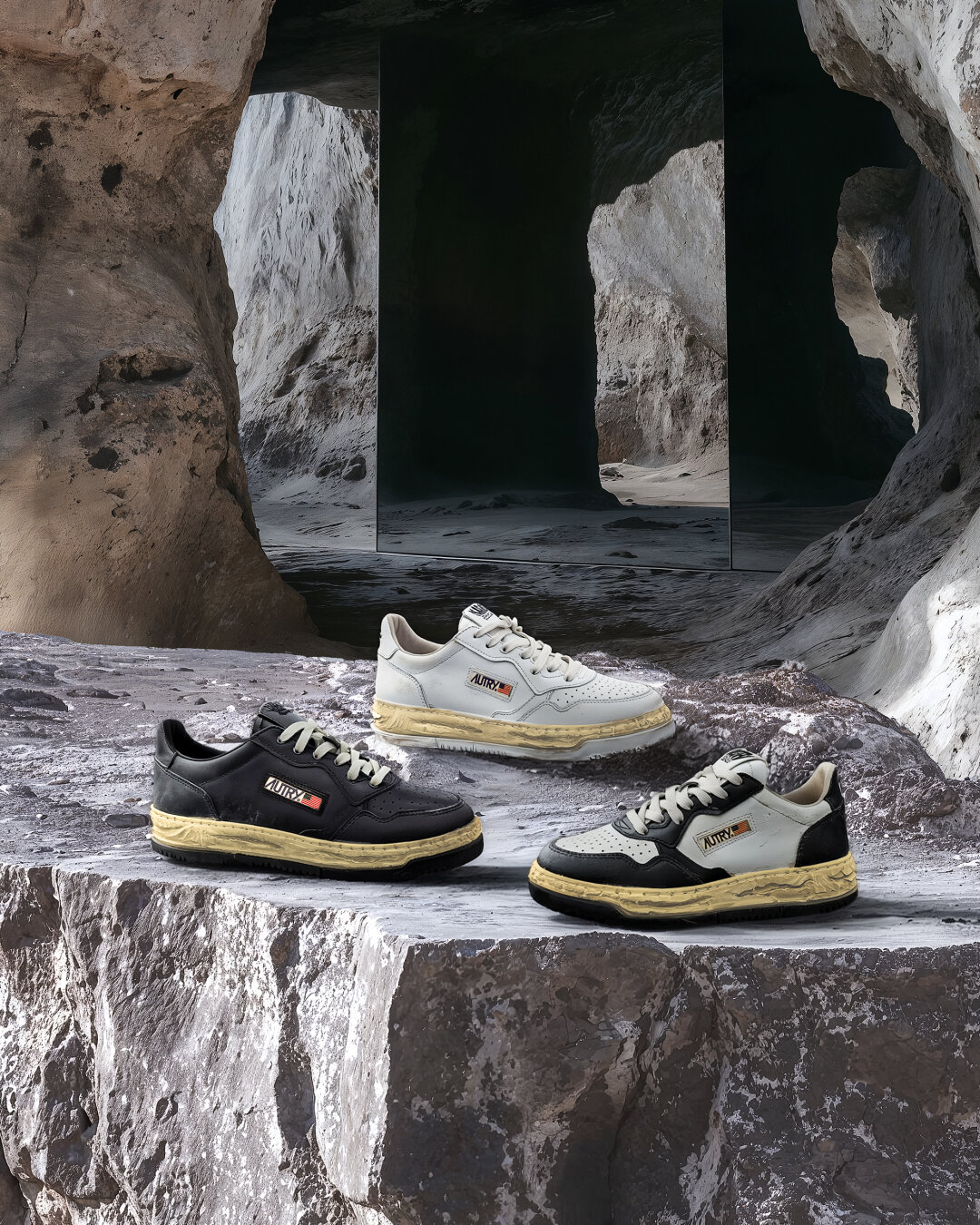 Кроссовки Autry x Maison Mihara Yasuhiro, ДЛТ, 36 350 руб.