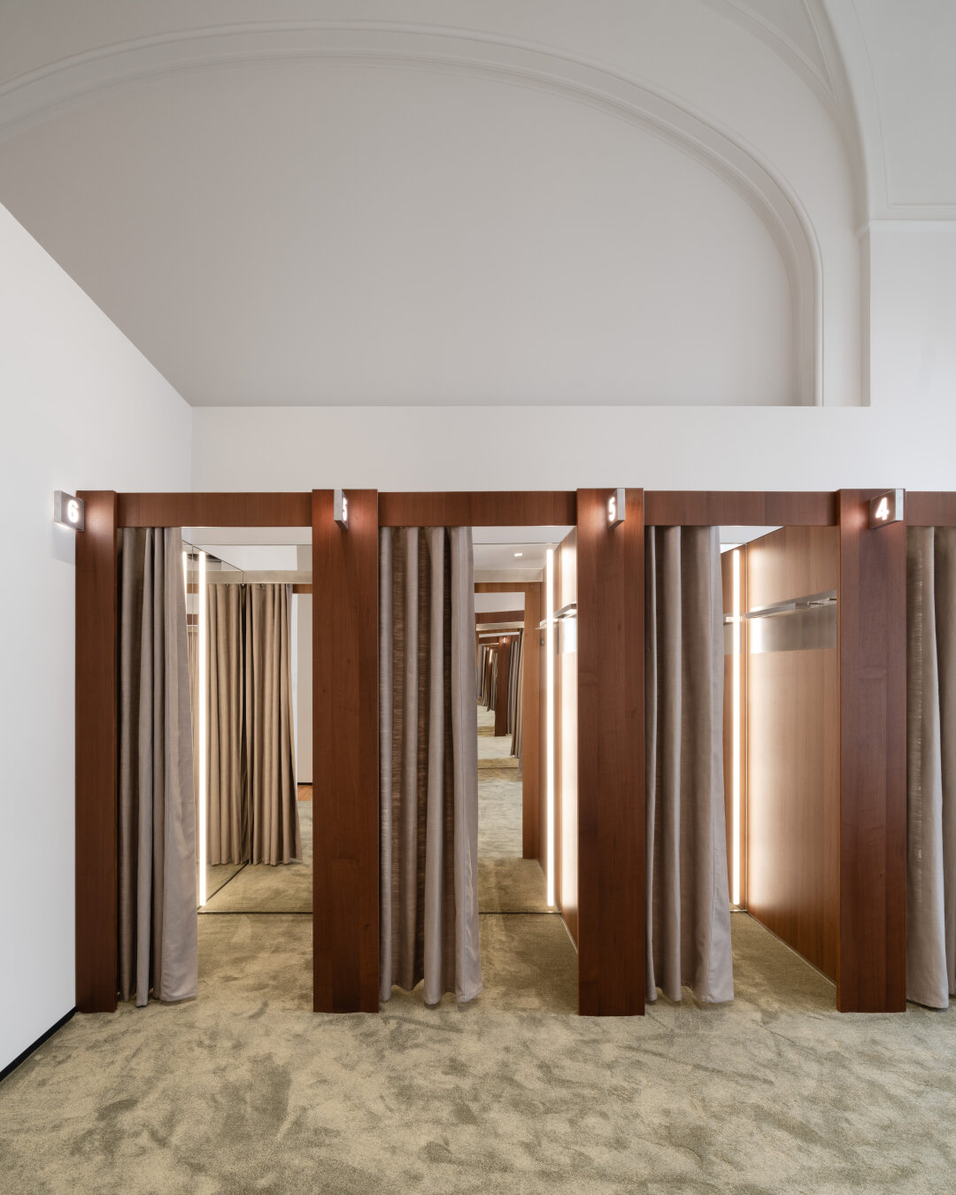 Флагманский магазин Lime в ГУМе