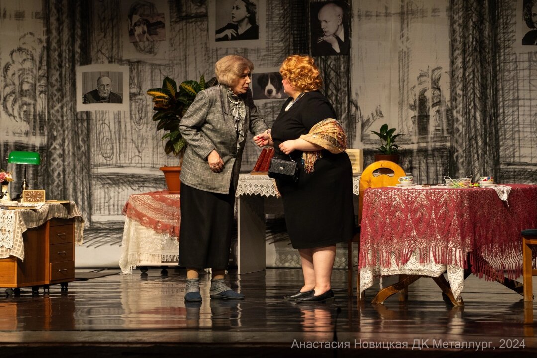 Спектакль «Раневская. Сквозь смех и слезы!»