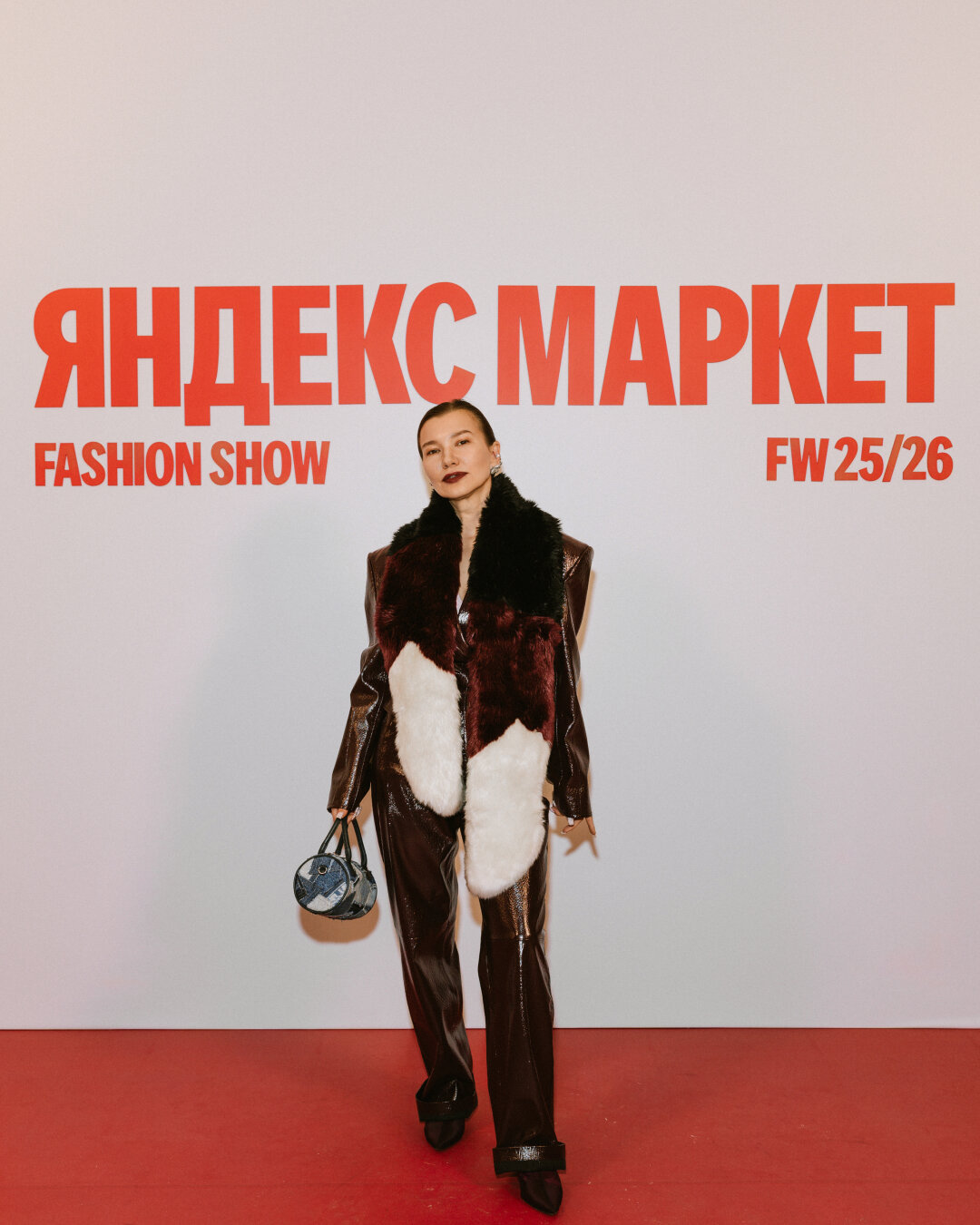 Лена Голова