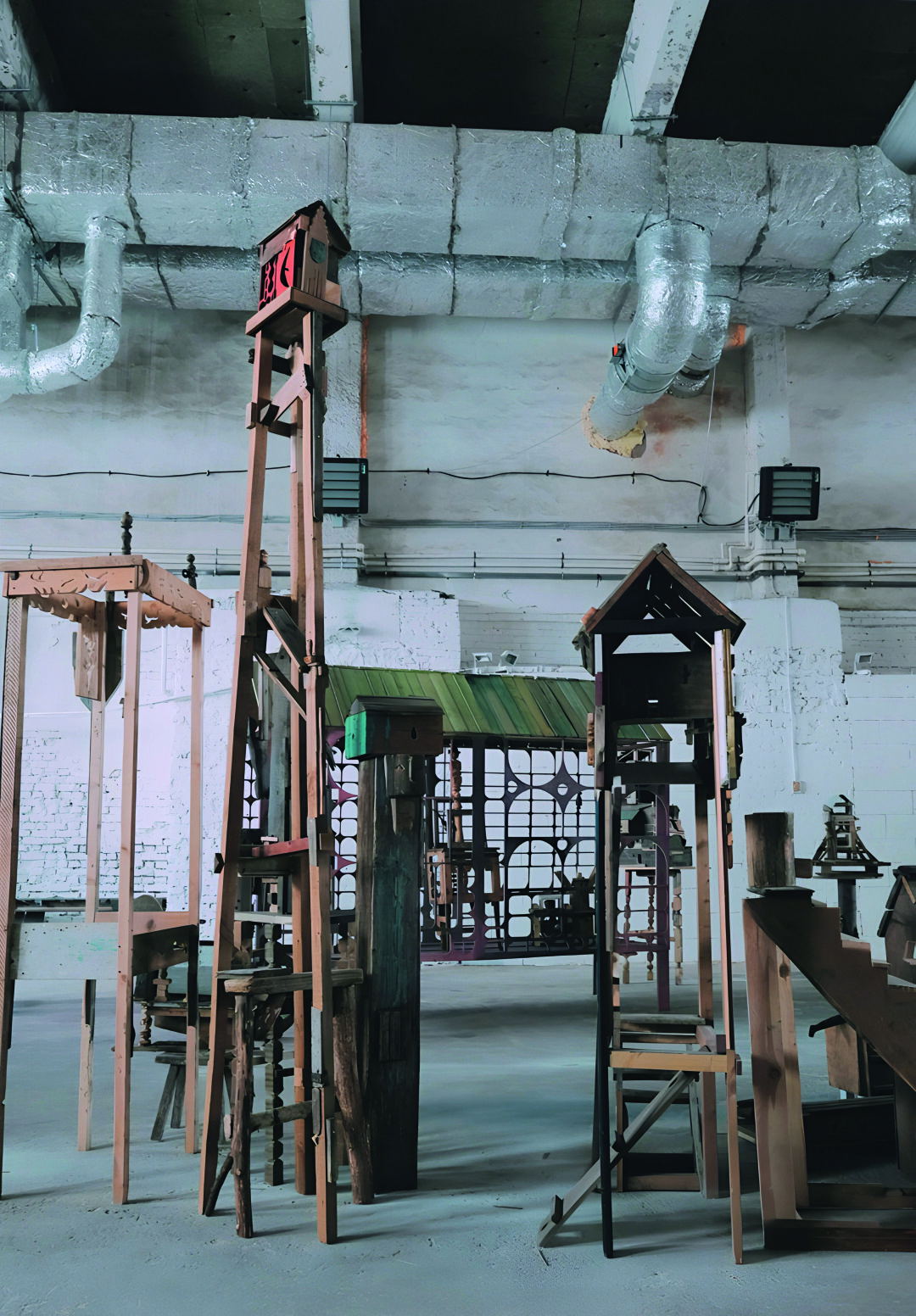 Грехт. Проект «Сказка. Сон». Тотальная инсталляция. Дерево, металл. 2025