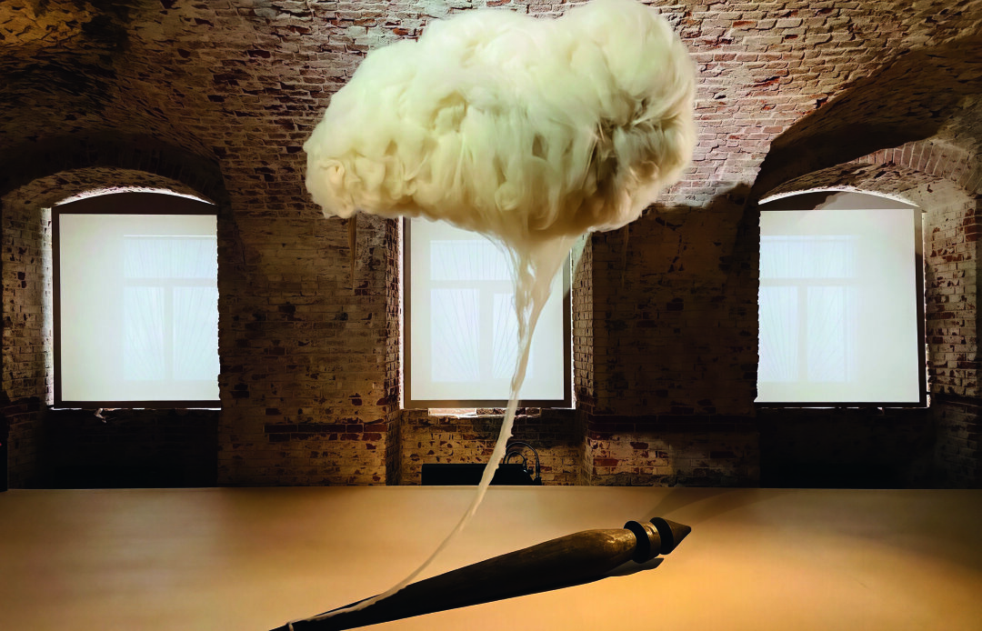 Леонид Тишков. Инсталляция «Облако и веретено. Посвящение Коста Хетагурову». Для проекта «Будущее воспоминаний». 2025