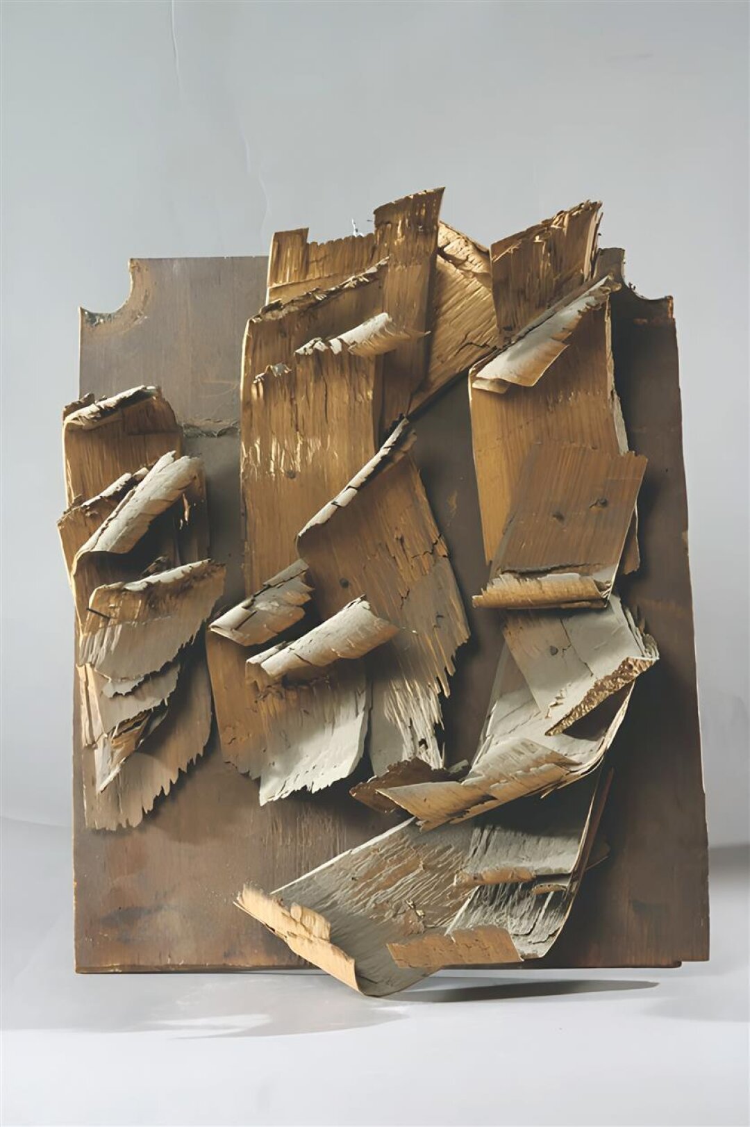 Андрей Красулин «Без названия». Дерево, латунь, бронза. 43×35×15 см. 1986