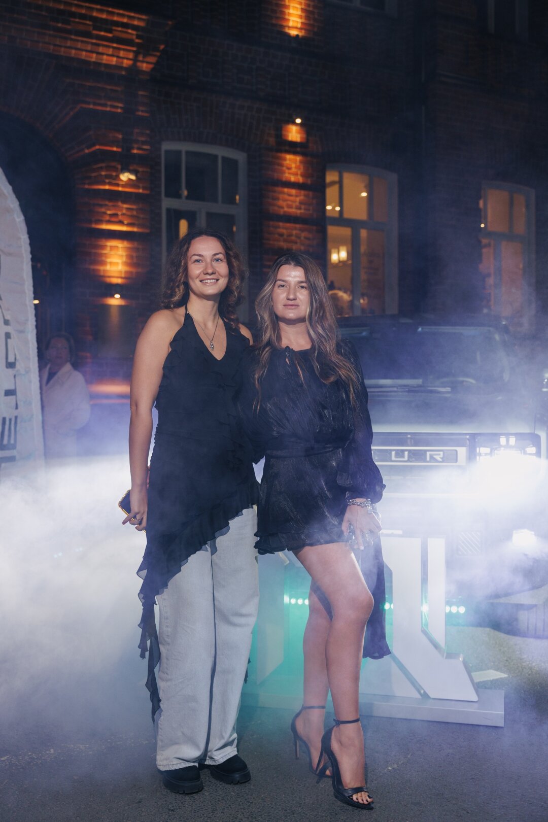 Вера Пыжикова, Юлия Бугрова