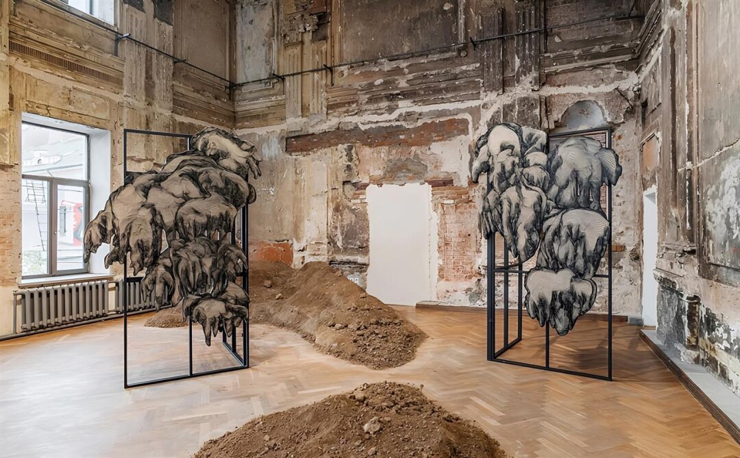 Андрей Бергер. Инсталляция с выставки «Нет места, где времени нет». 2024, Галерея Futuro (Нижний Новгород)