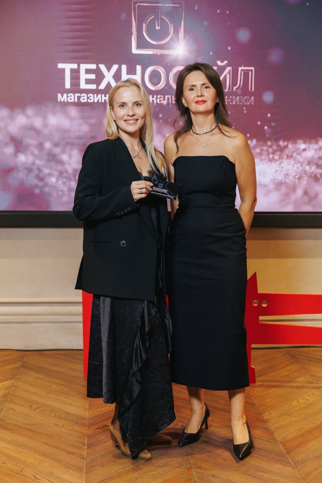 Ольга Какава, Людмила Жукова