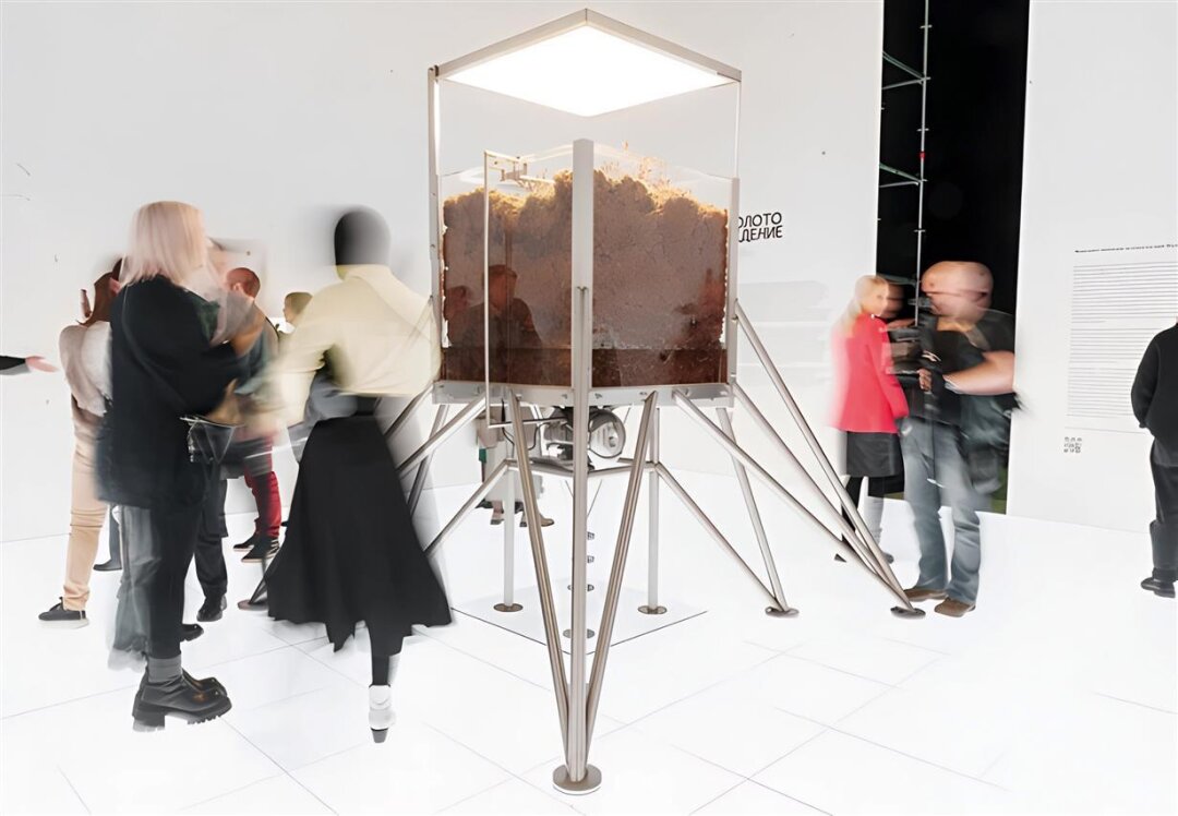 Василий Кононов-Гредин. «Инсталляция 3». Пространство «Цех *»