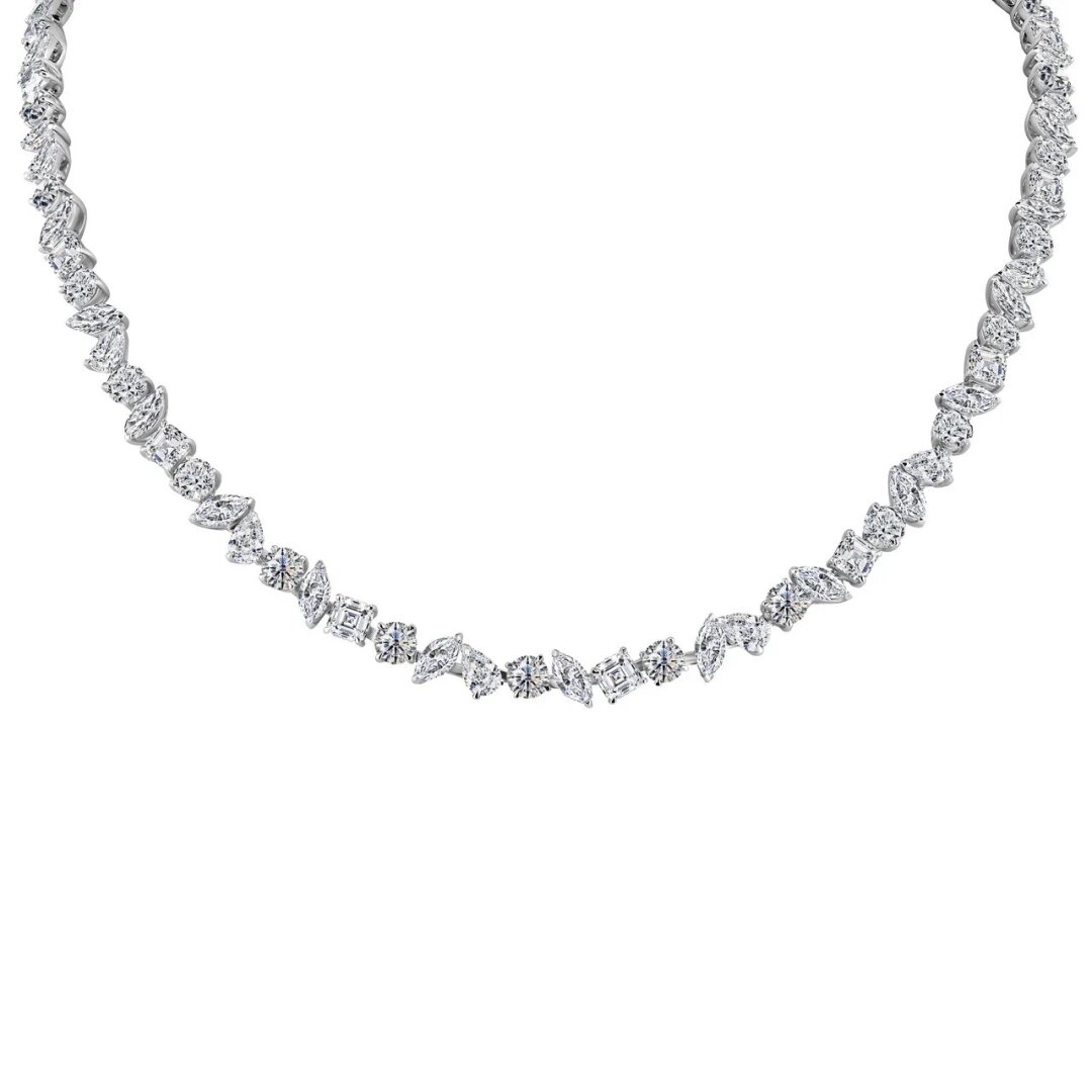 Колье ALROSA Diamonds, 29 684 600 руб.