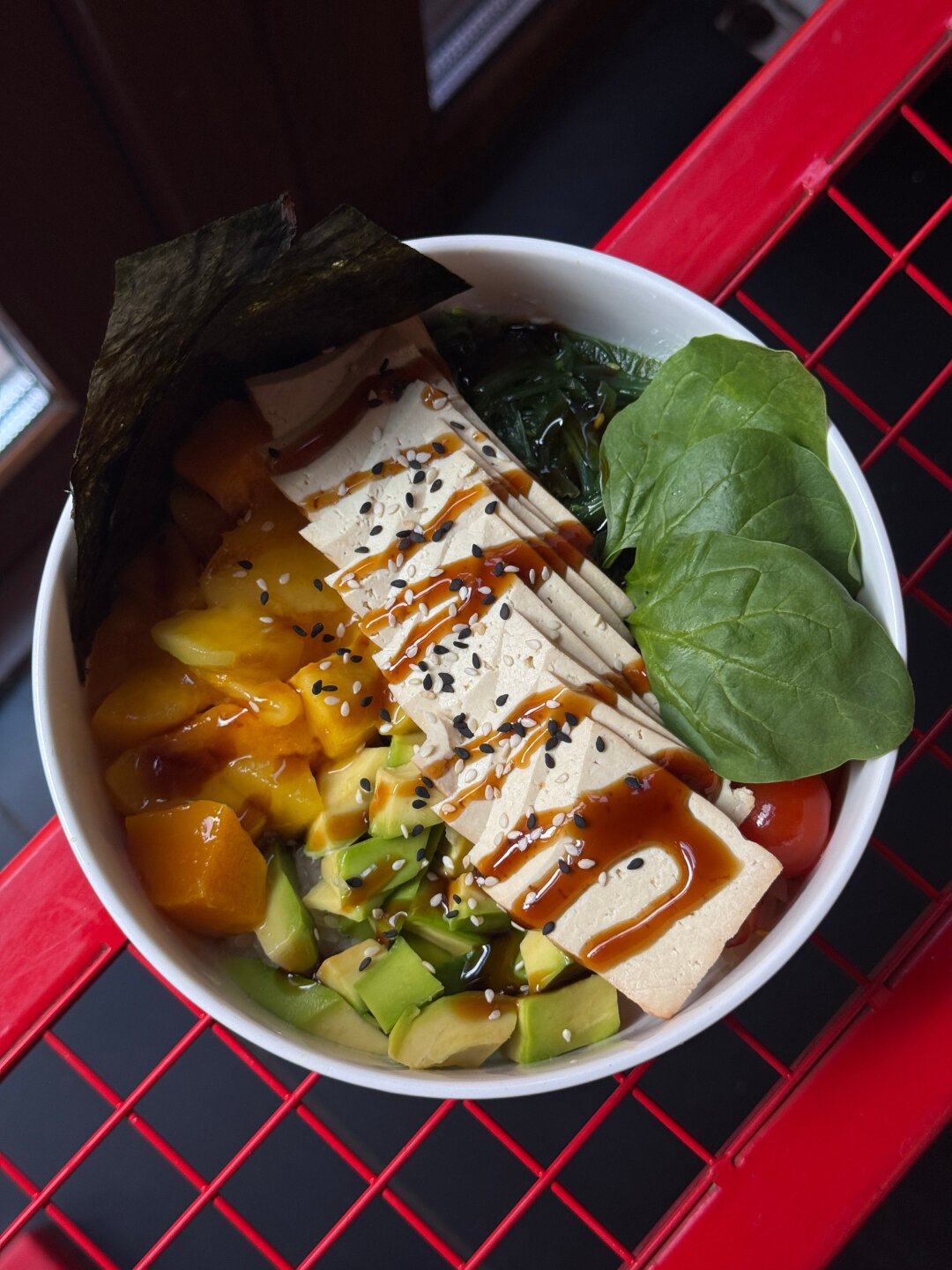 Поке с копченым тофу в «ПокеРамен»