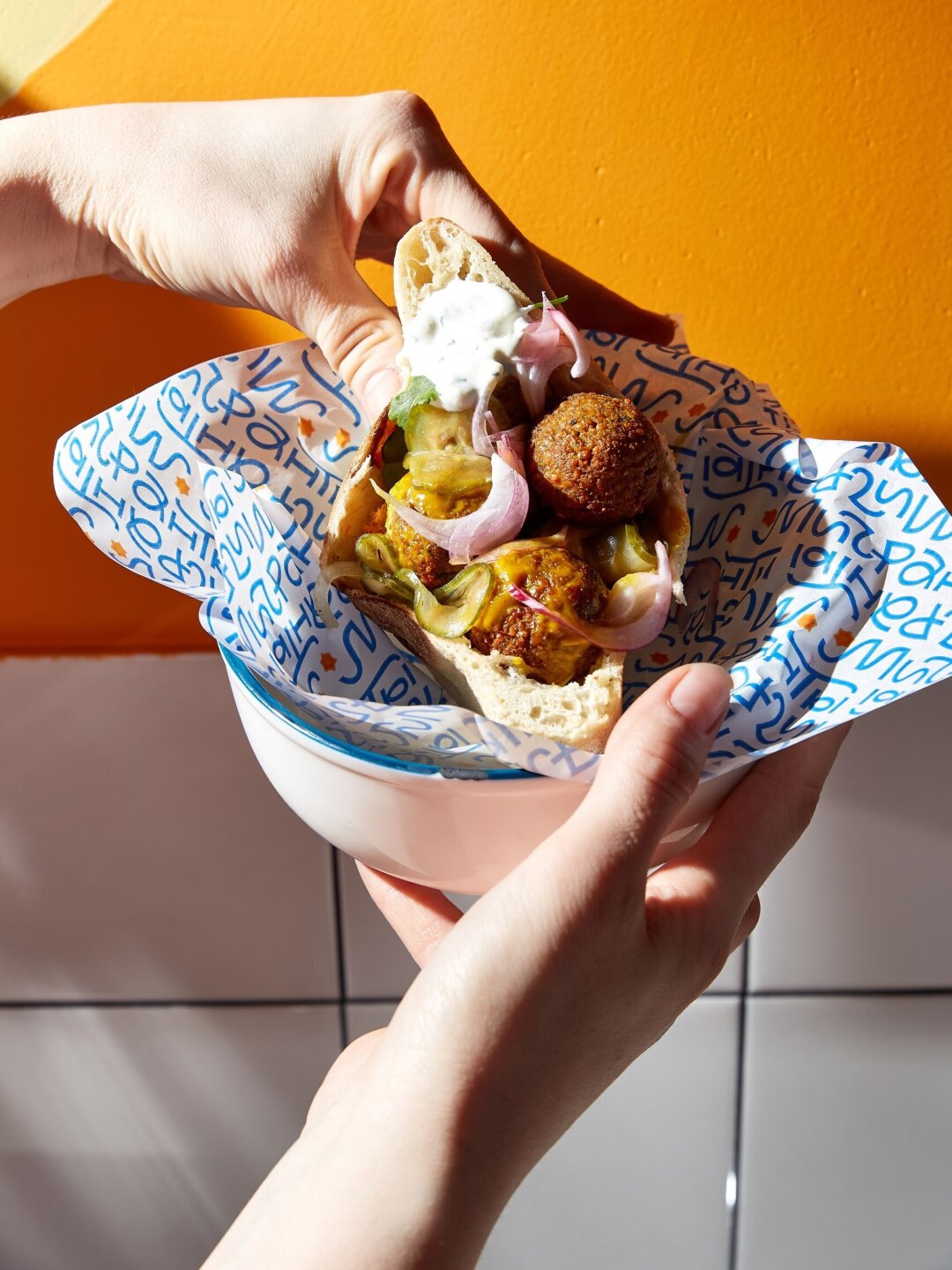 Шаварма с фалафелем из «Мигрантов»