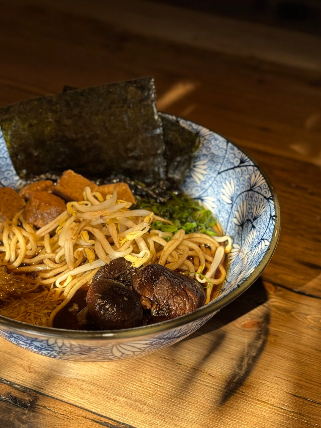 Шиитаке рамен в Usagi