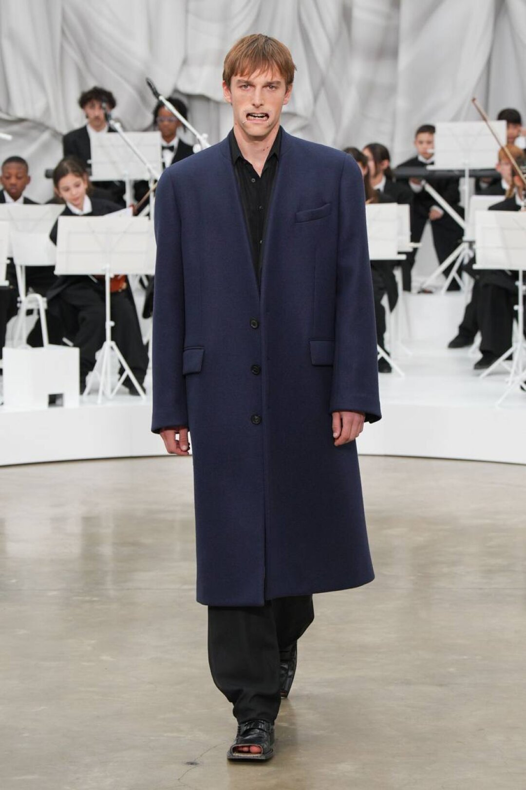 Peep-toe for men: выгуливаем лоферы с отрубленным мысом