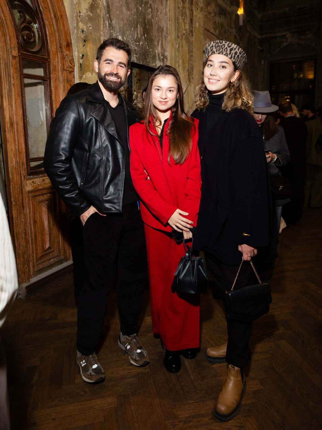 Иван Джонс, Виктория Булатова и Катерина Константинова