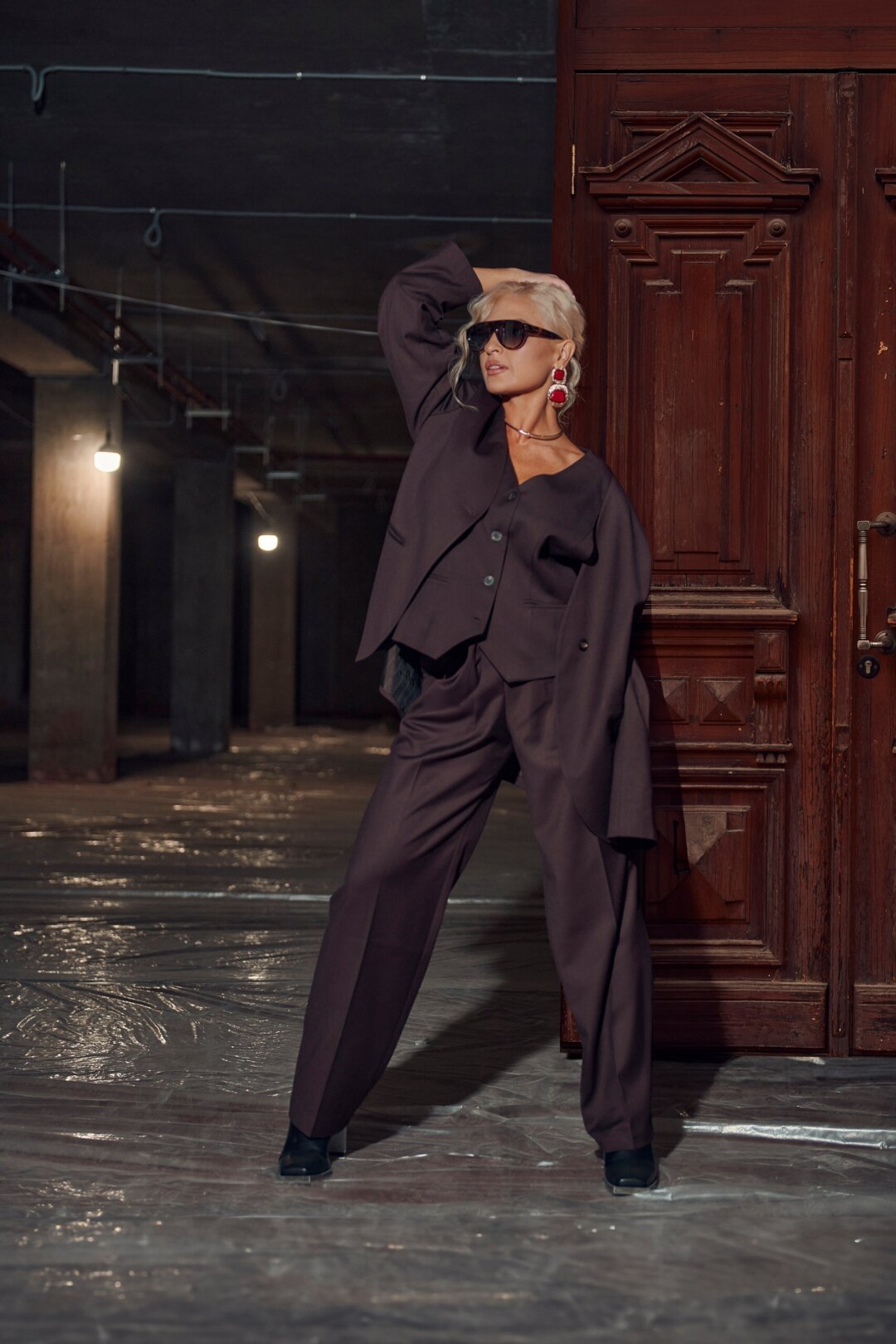 МАРИЯ ГАРБАРЧУК, 37 ЛЕТ предприниматель и продолжательница династии врачей мать: Нина Щуко, врач-терапевт отец: Андрей Щуко, офтальмолог костюм-тройка