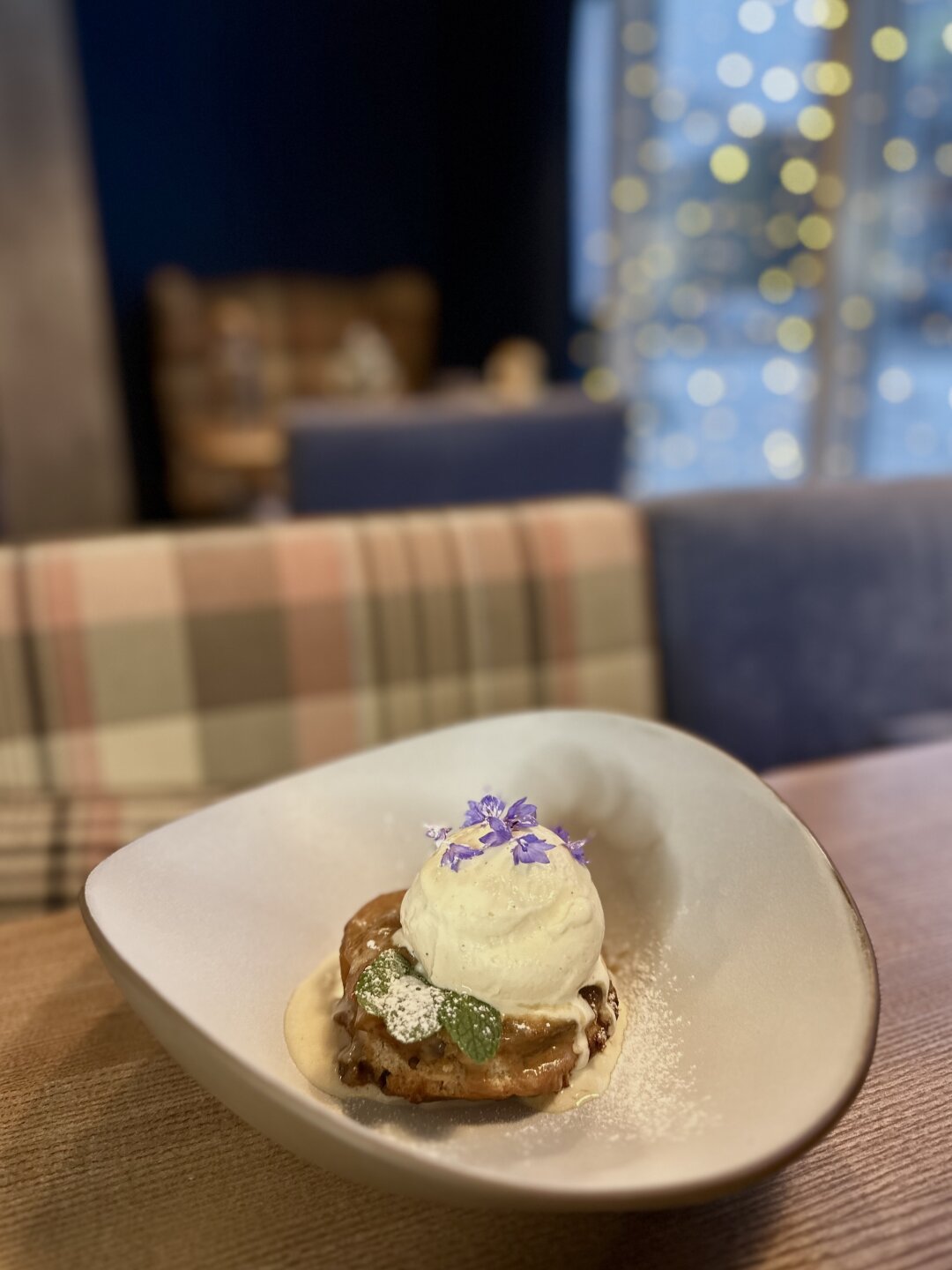 Тарт татен с грушей в The Hound