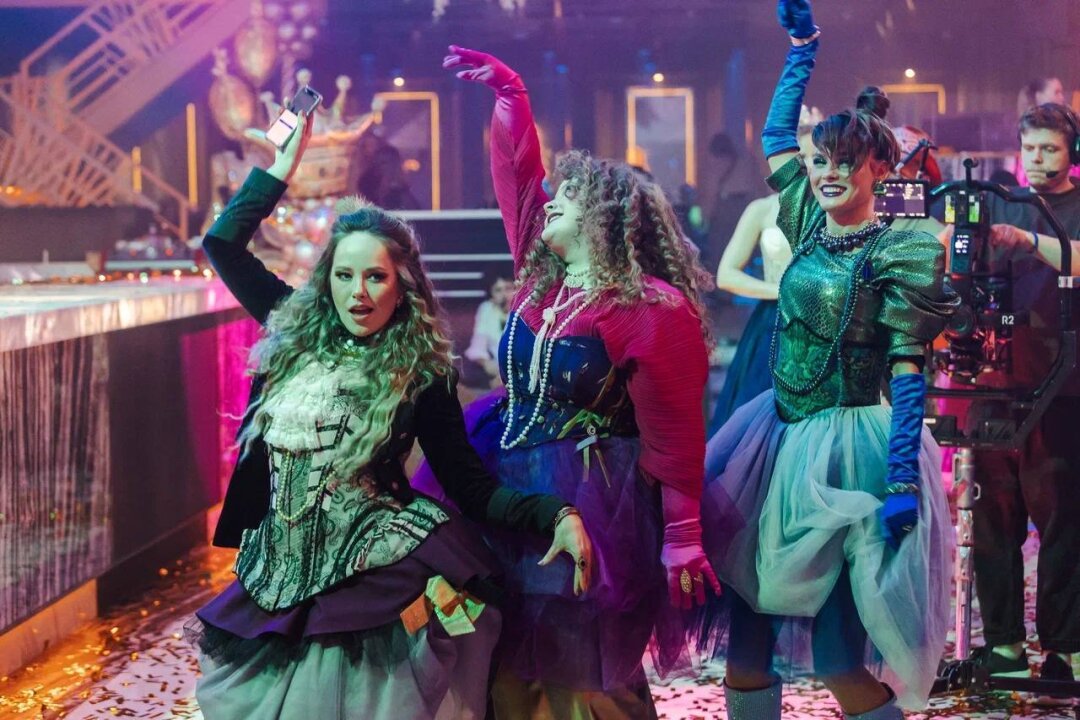 Зоя Бербер в фильме «Шальная императрица»