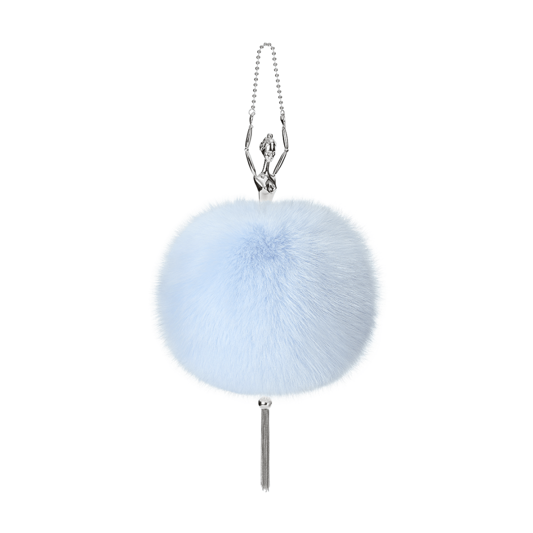 Ulyana Sergeenko, 550 000 руб.