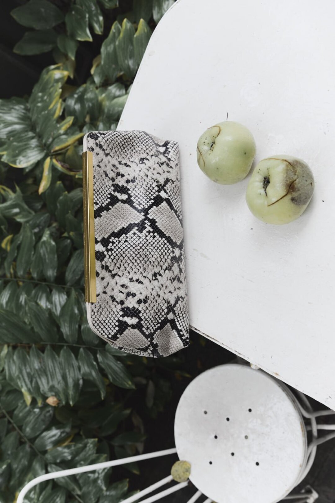 Клатч Lime, 12 999 руб.