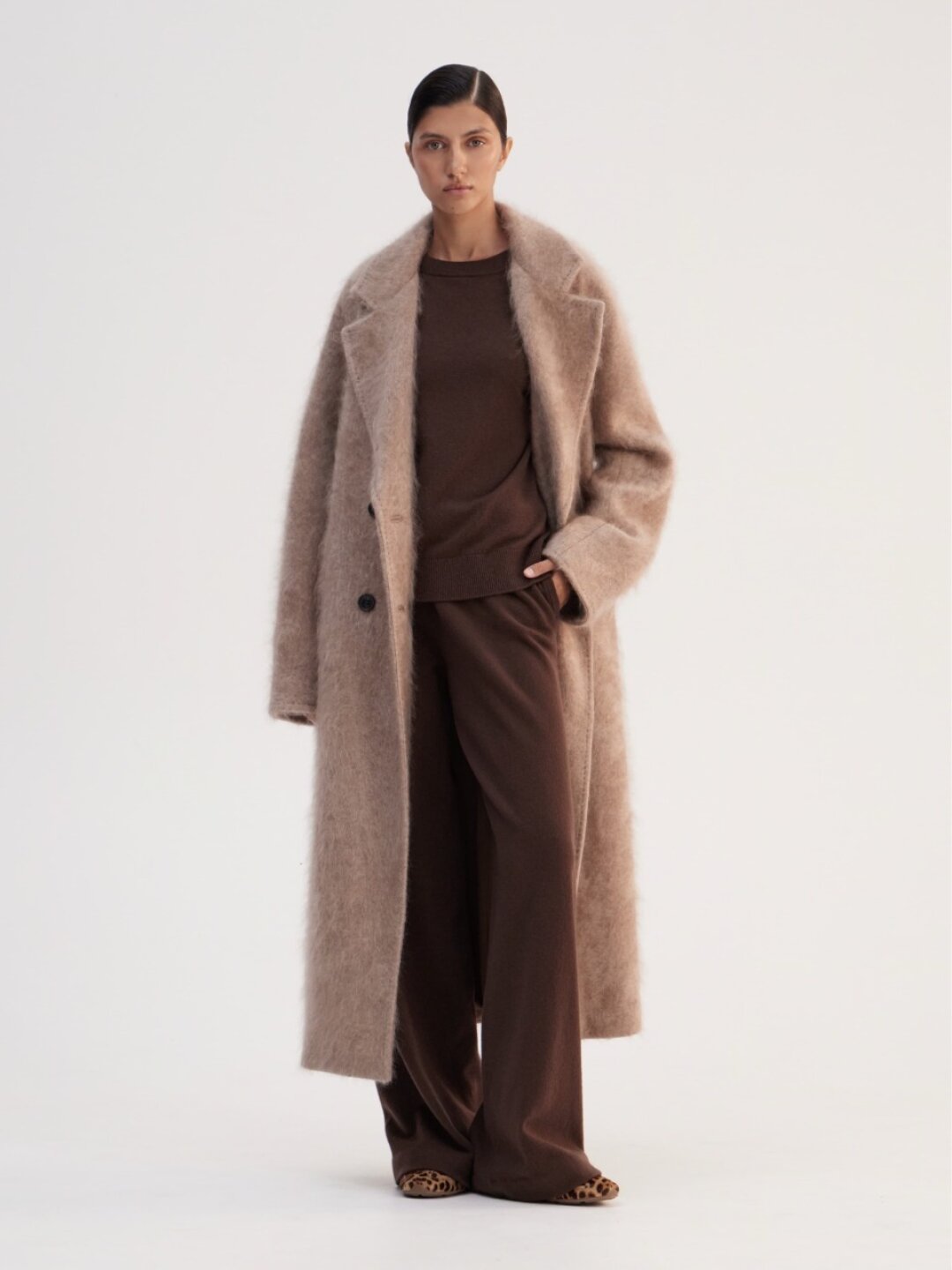 Пальто Monncashmere, 157 980 руб.