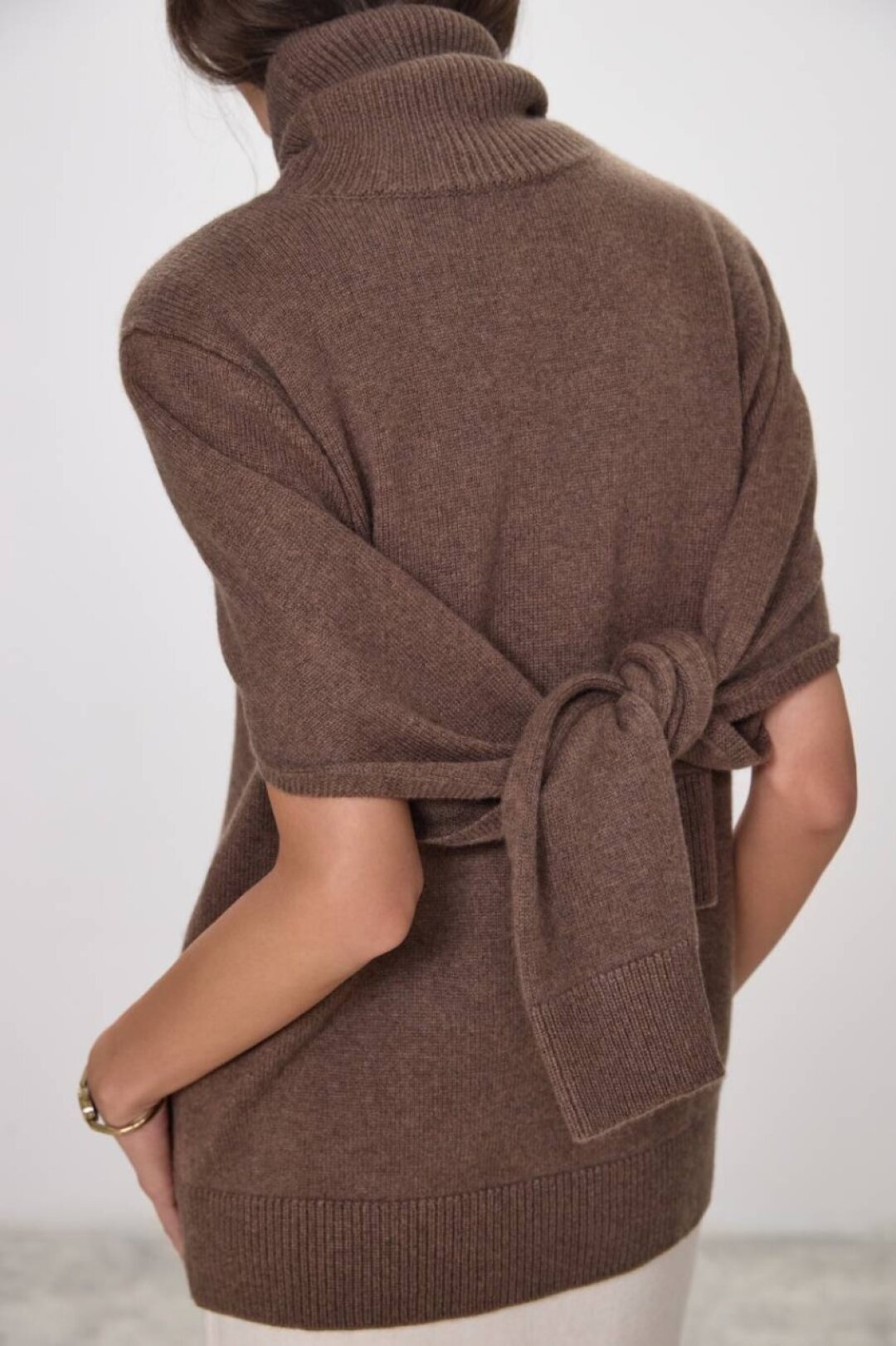 Водолазка-кейп Migle Cashmere, 39 990 руб.