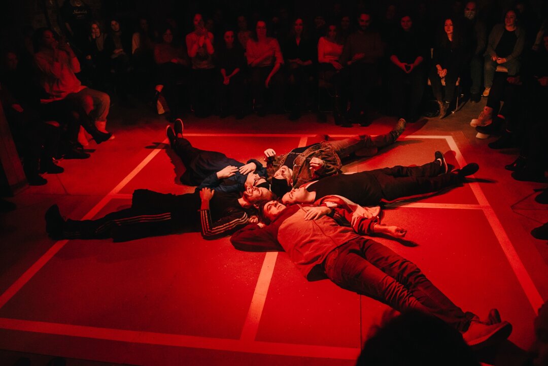 Спектакль "Квадрат"